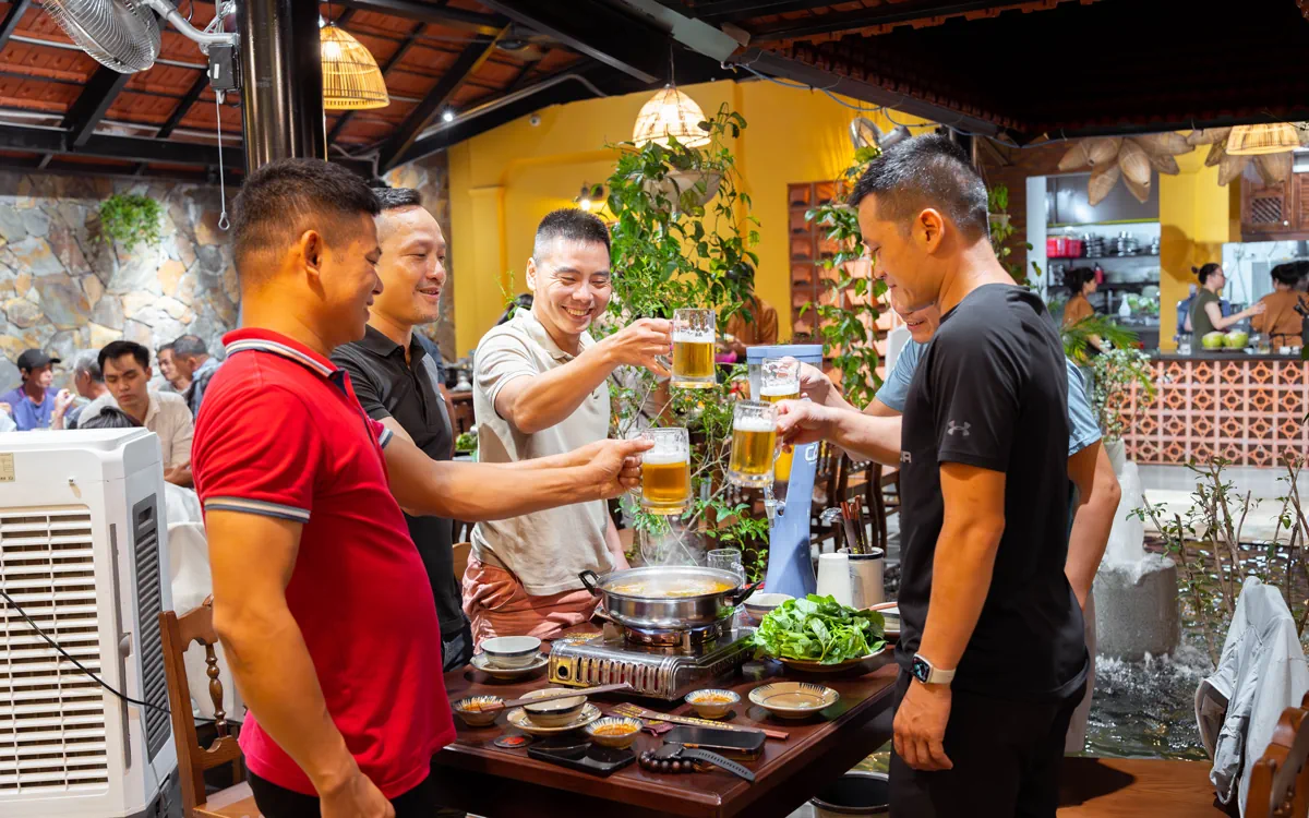 Nhà hàng nổi bật gần Lăng Bác