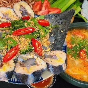 Lẩu cá tầm măng chua