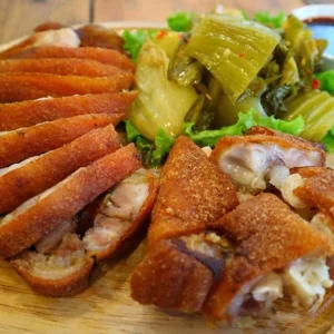 Chân giò chiên mắm giòn da