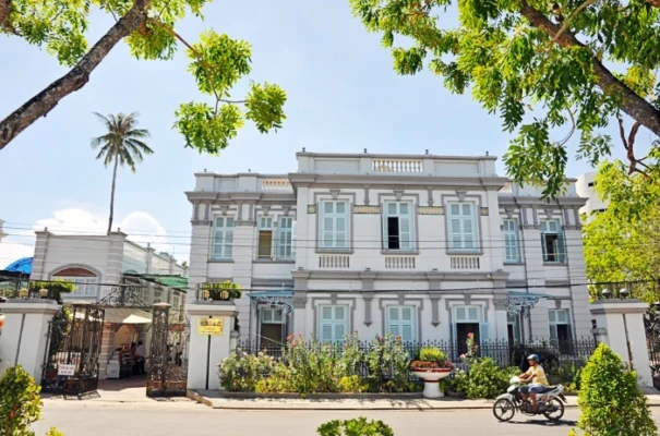 Khám phá dinh thự Công tử Bạc Liêu: Nơi ẩn chứa giai thoại “đốt tiền”