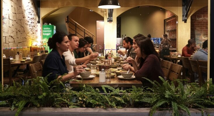 Quán Ăn Tối Ba Đình Lý Tưởng: Ẩm Thực Miền Tây Giang Văn Minh Chuẩn Vị